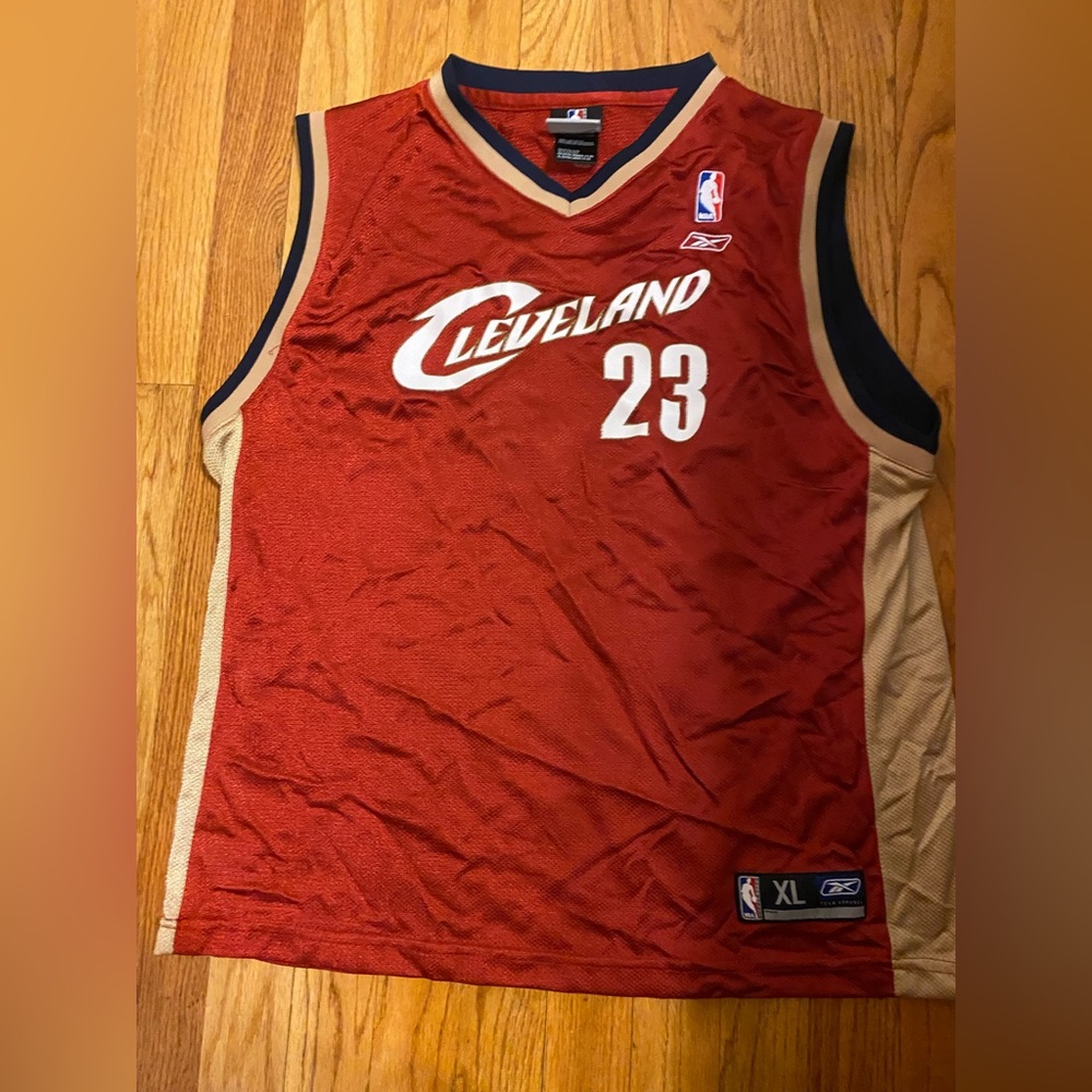 Cleveland Cavs Jersey LeBron James 23 Size XL